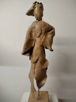 sculpture personnage grès creature céramique bernard maille céramiste Hauts-de-France