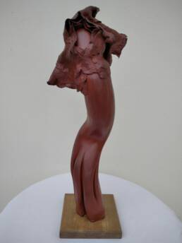 sculpture personnage en grès Bernard Maille céramiste hauts-de-france aisne