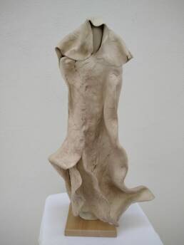 sculpture personnage grès nomad céramique bernard maille céramiste Hauts-de-France